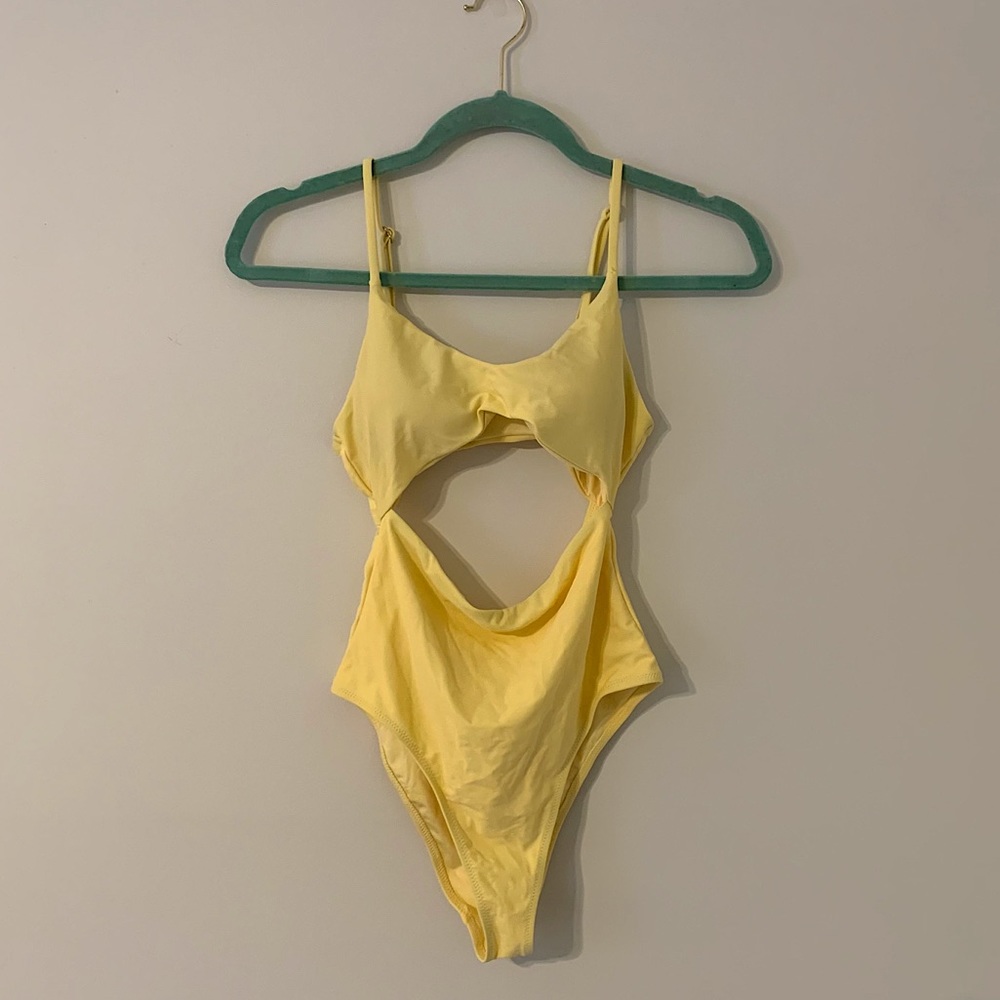 One piece swimsuit